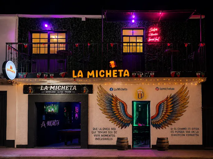 Fachada de La Micheta en Santiago Momoxpan